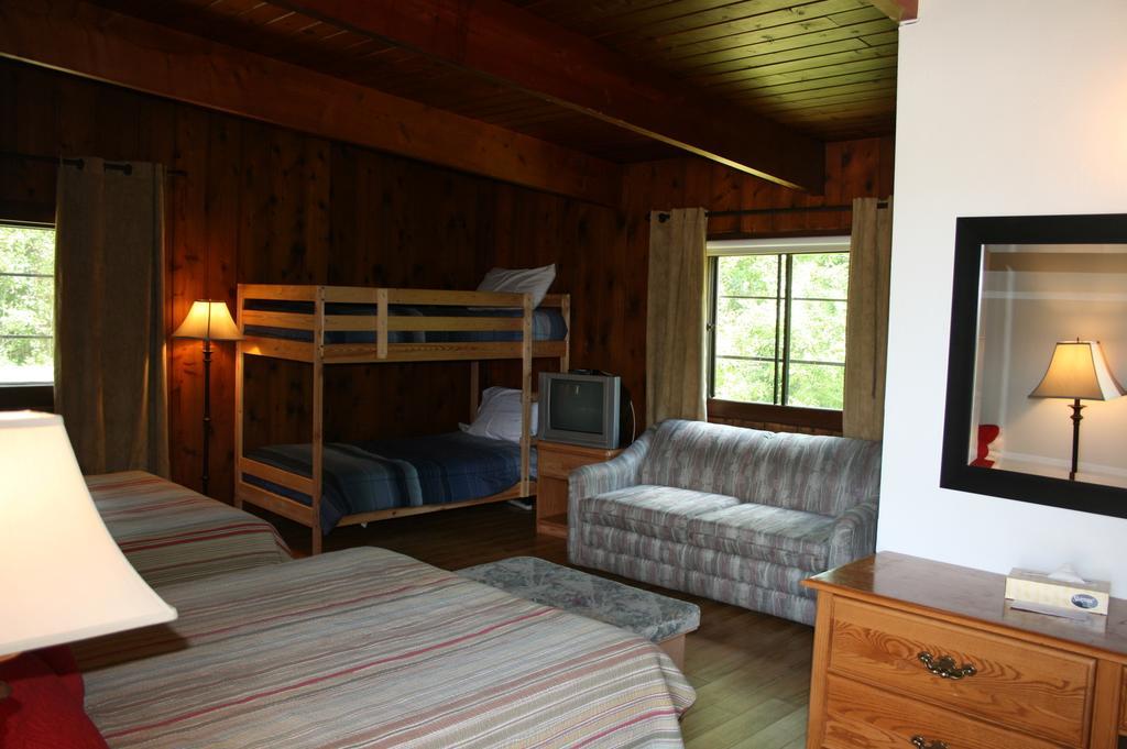La Cuillere A Pot Hotel แซงต์-โดนาต์-เดอ-มงกาล์ม ห้อง รูปภาพ